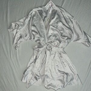 Victoria's Secret Satin Kimono Robe in Light Silver